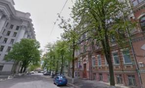 Киев вернул право собственности на здание на улице Десятинной