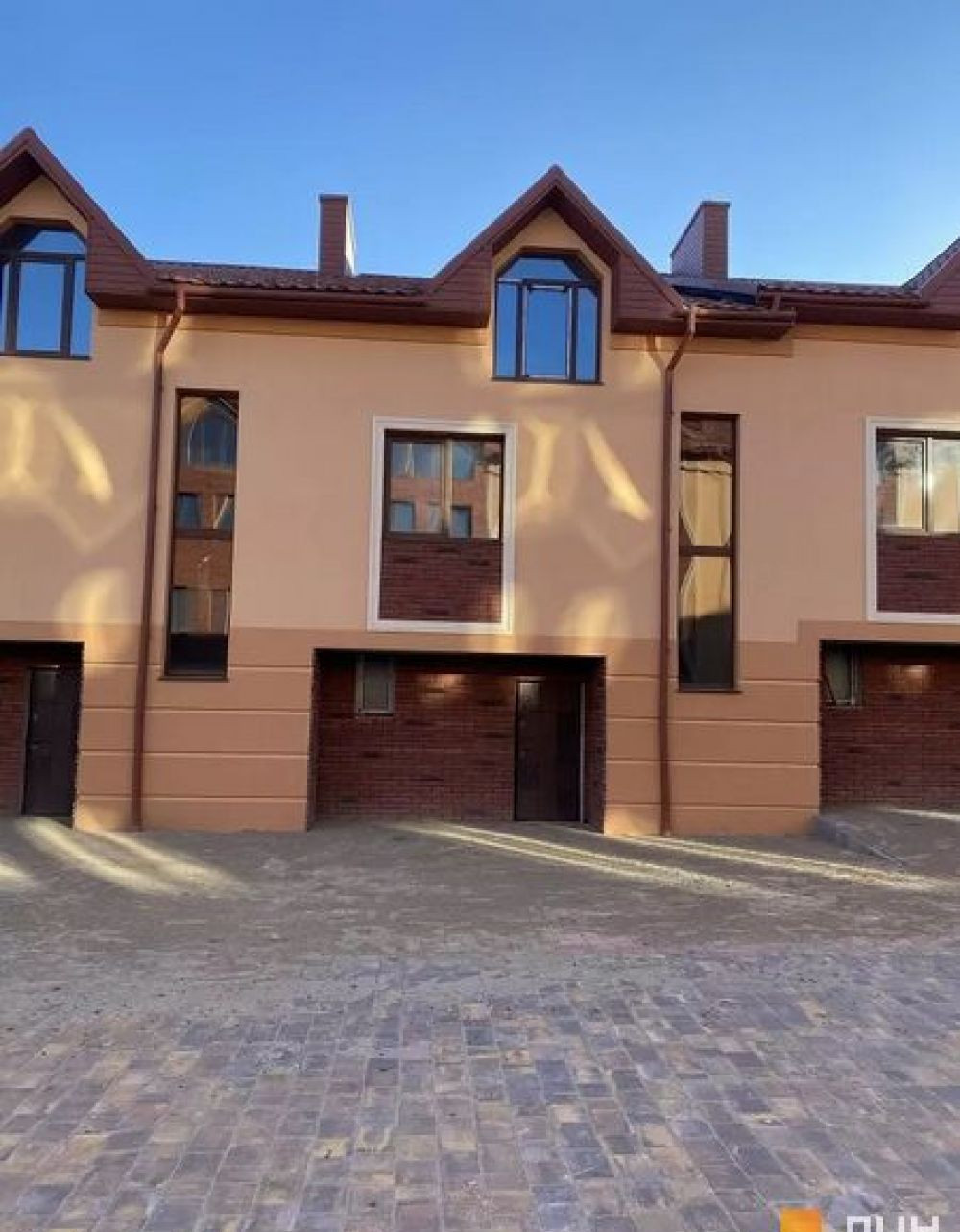 Фото: Таунхаусы Hodillywood 4.0