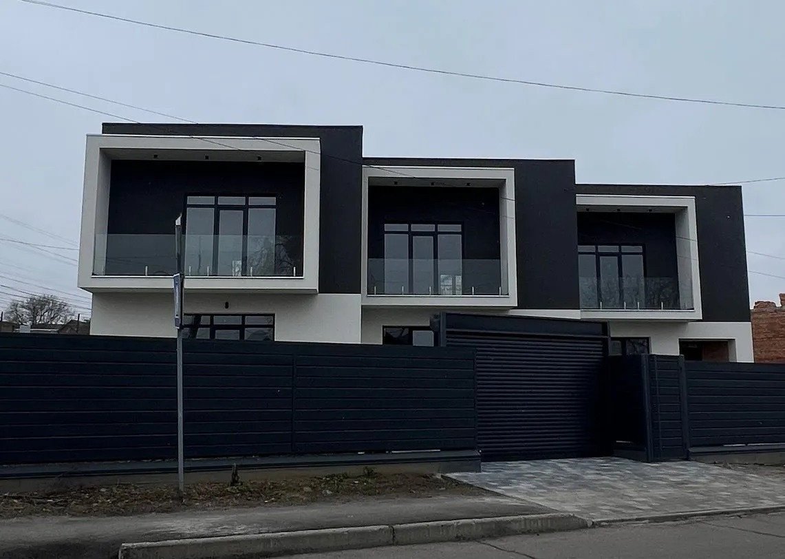 Фото: Таунхаусы на Каденюка 2