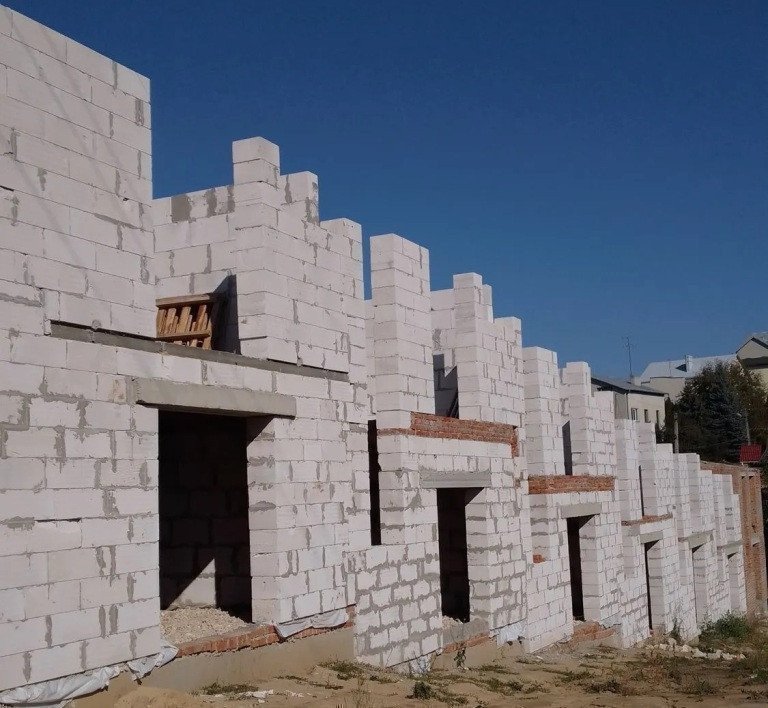 Фото: Таунхауси на вул. Українки Бічній