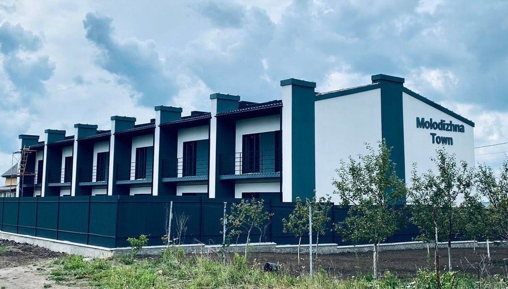 Фото: Таунхаусы Molodizhna Town - Тип 1