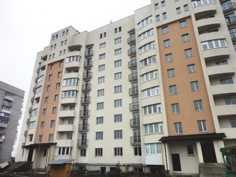 Фото: Новобудова на Садовій в Гореничах